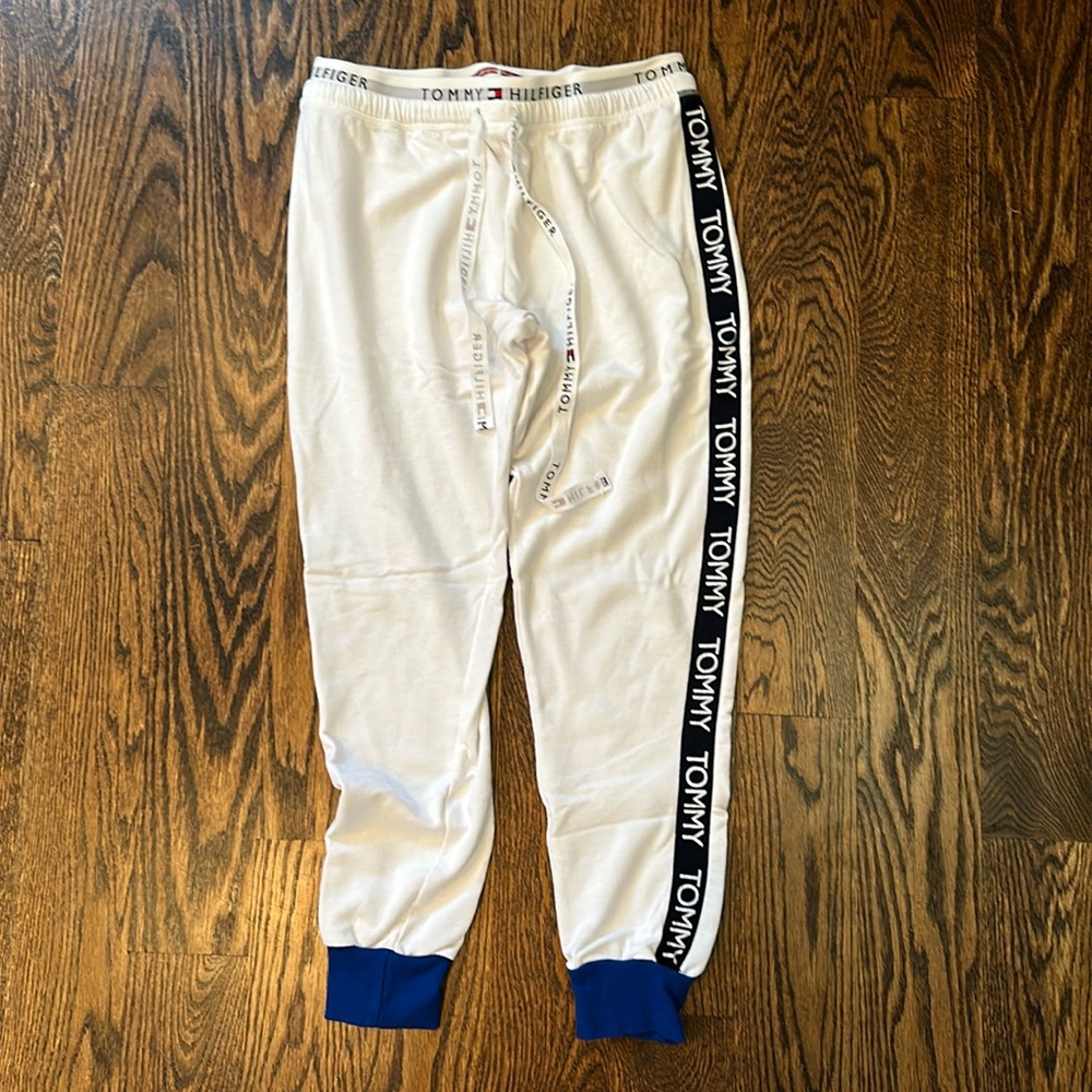 Tommy Hilfiger women’s joggers size small